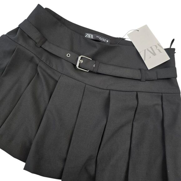 NWT Zara Womens M Box Pleated A-Line Belt Buckled Black Mini Skort 3067/538/800 - Picture 6 of 15